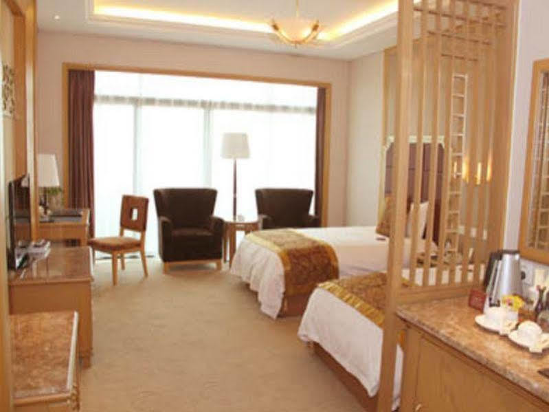 The Farrington Hotel Weifang Bagian luar foto